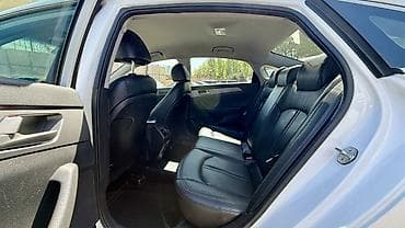 Hyundai Sonata: 2019 г., 2 л, Автомат, Газ, Седан — 6