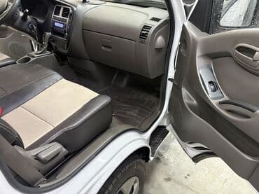 срочно продаю нужны деньги очень срочно: Hyundai Porter: 2019 г., 2.5 л, Типтроник, Дизель, Бус — 7