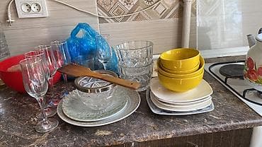 Посуда: Набор кухонной посуды и стекла, ассортиментом: - Стеклянные бокалы на — 2