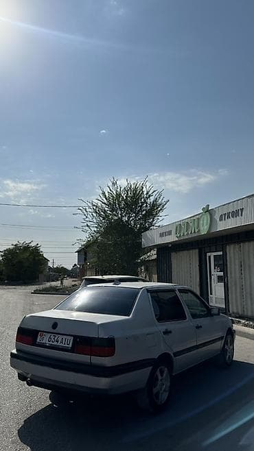 mini itx: Volkswagen Vento: 1993 г., 1.8 л, Седан — 5
