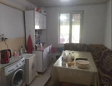 Дома: 🏡 Продаётся уютный 4-комнатный дом в ж/м Ак-Босого! 🌿 Площадь участка — 4