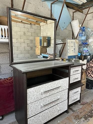 Туалетный столик, С зеркалом, цвет - Коричневый