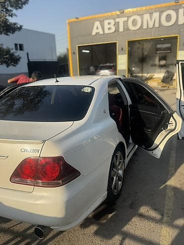 yuan plus byd: Toyota Crown: 2004 г., Автомат, Бензин, Седан — 5