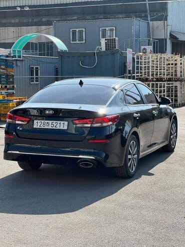 сдаю дом на длительный срок: Сдаем на ДОЛГИЙ СРОК. Сдаю в аренду КІА К5 по 2000 сом в сутки Машина — 3