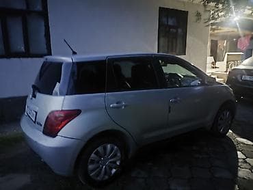 geely m: Toyota Ist: 2003 г., 1.3 л, Автомат, Хэтчбэк — 4
