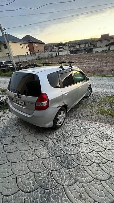 Продажа авто: Honda Jazz: 2004 г., 1.4 л, Механика, Бензин, Хэтчбэк — 5
