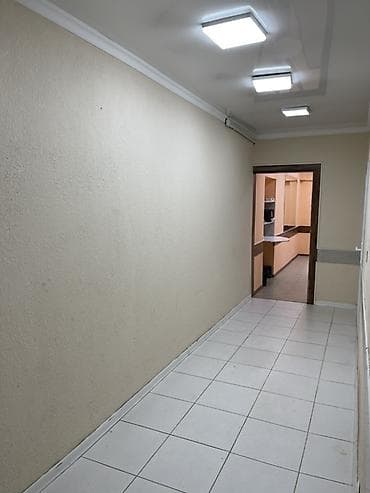 open space: Сдаётся в аренду коммерческое помещение площадью 70 м² (цокольный — 10