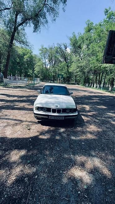 suzuki ignus: BMW 5 series: 1993 г., 2 л, Механика, Бензин — 8