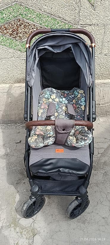 Коляска, Другой бренд, цвет - Серебристый, Б/у, Самовывоз