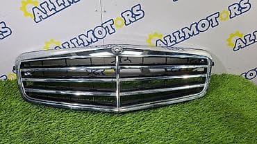решетка на 211: Решетка радиатора Mercedes-Benz 2010 г., Б/у, Оригинал — 1