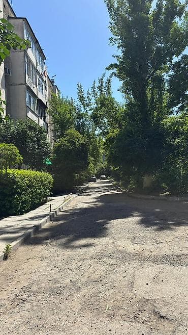 продаю гараж аламедин 1: 3 комнаты, 62 м², 105 серия, 5 этаж, Старый ремонт — 3