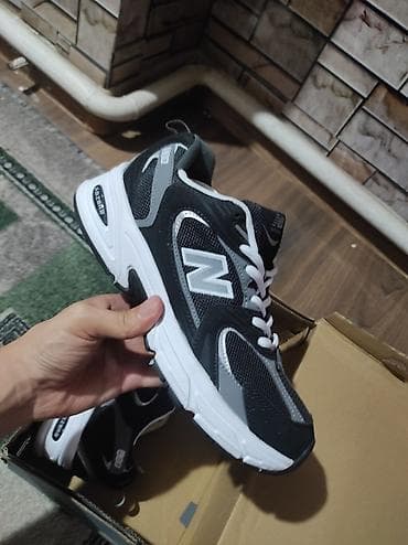 Мужские кроссовки, 40.5, New Balance, Новый, цвет - Черный, Самовывоз, Платная доставка