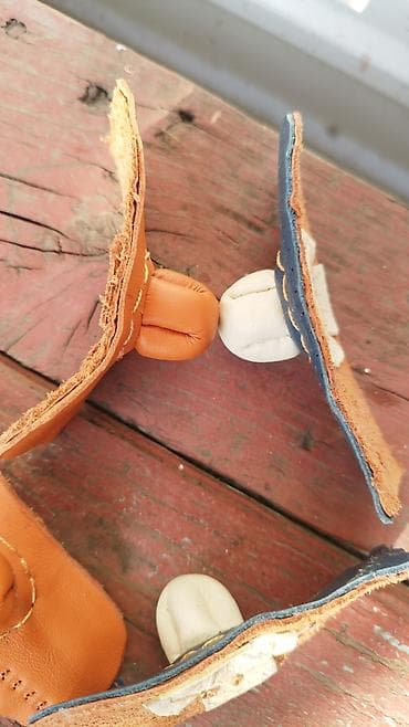 Услуги ветеринара: Нашпорники наклювник. цена на 2 петуха комплект 1500. наклювник — 8