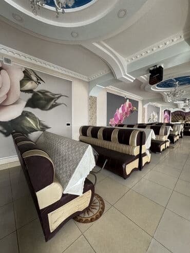 кухонная бу: Продается диван стол стул, почти новые 
Срочно — 1