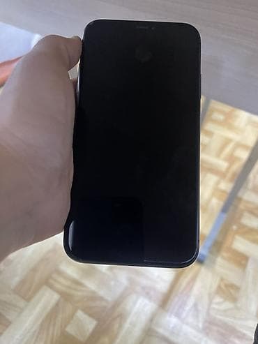 iphone 15: IPhone 11, Черный — 2