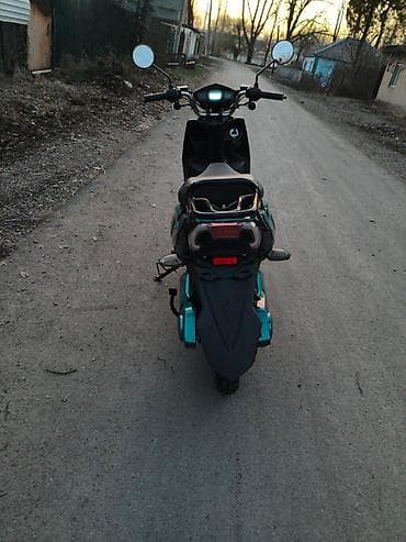 скутера с японии: Скутер 50–125 см³ (класс City/Street), стильный и практичный. - Яркая — 3