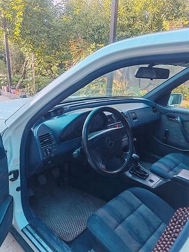 мереке авто: Mercedes-Benz C-Class: 1993 г., 2.2 л, Бензин, Седан — 9