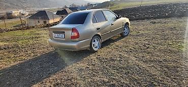 kia clarus: Hyundai Accent: 2000 г., Механика, Бензин, Седан — 3