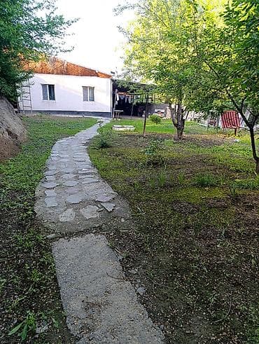 дом аламидин 1: Продается дом не далеко от Аламединского рынка. Полноценный 4 комнаты — 4