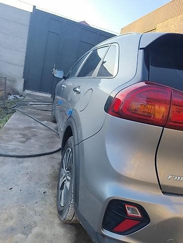 нарын афто: Kia Niro: 2021 г., 1.6 л, Вариатор, Гибрид — 4