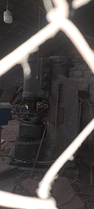 птица фабрика: Продаются кузнечные молота, 150-й и 75-й. Оба в хорошем состоянии — 9