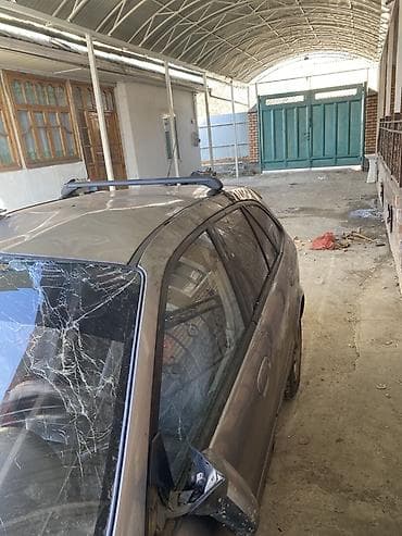 запчасти на генераторы: Mazda 323 (седан), серый металлик — на запчасти. Кузов: - Передняя — 3