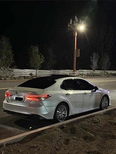 70: Toyota Camry: 2018 г., 2.5 л, Автомат, Бензин, Седан — 1