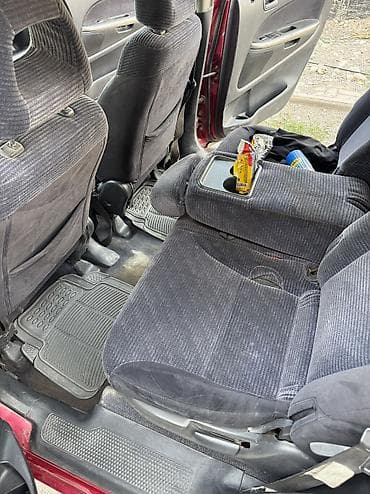 Транспорт: Honda Stream: 2001 г., 2 л, Автомат, Бензин, Минивэн — 6