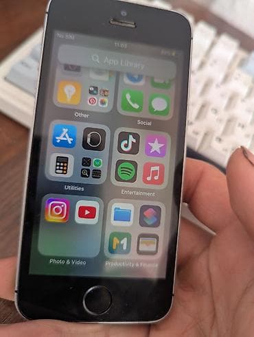 Техника и электроника: IPhone SE, Б/у, 32 ГБ, Серебристый, 84 % — 7
