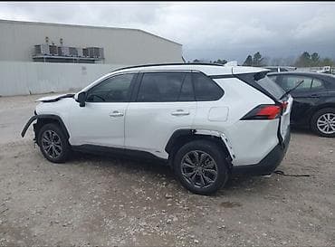 Унаа сатуу: Toyota RAV4: 2024 г., 2.5 л, Гибрид, Кроссовер — 2