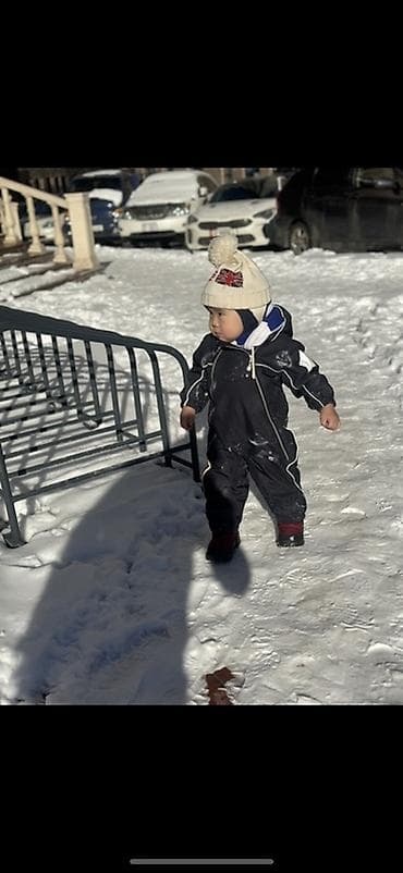 Школьная форма: Детский зимний комбинезон Моло. Покупала в России за 15000р - Тип — 1