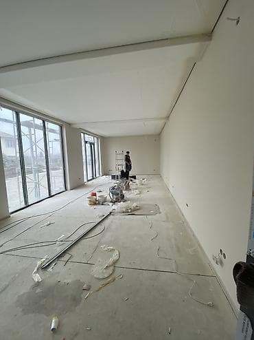 Отделочные работы: Покраска ворот, Покраска окон, Покраска стен, На водной основе, На масляной основе, Больше 6 лет опыта — 8