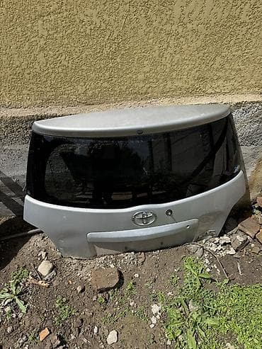 Кузов бөлүктөрү: Багажниктин капкагы Toyota, Оригинал — 1