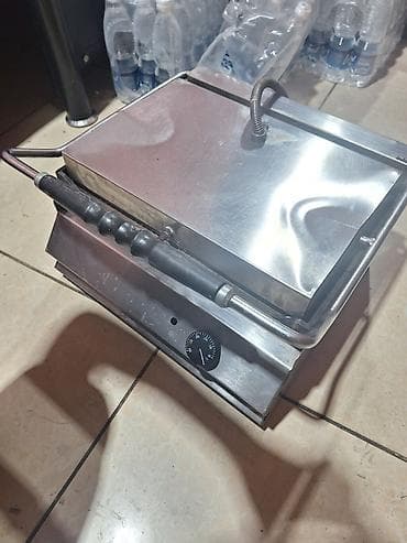 холодильник открытый: Профессиональный электрический гриль-пресс (панини-гриль) - Материал — 2