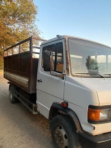 mers c: Mercedes-Benz : 1992 г., 4 л — 4