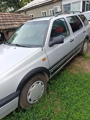 Унаа: Volkswagen Golf: 1993 г., 1.8 л, Кол менен иштөөчү, Бензин, Универсал — 2