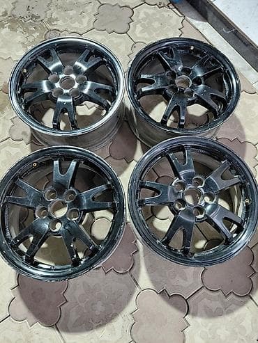 Литые Диски R 15 Комплект, отверстий - 5, Б/у at lalafo.kg Литые Диски R 15 Комплект, отверстий - 5, Б/у