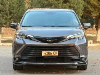 покрышка 17 5: Toyota Sienna: 2021 г., 2.5 л, Вариатор, Гибрид, Минивэн — 5