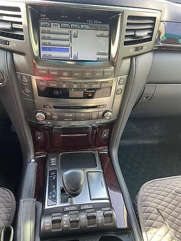 самурай танк: Lexus LX: 2010 г., 5.7 л, Автомат, Газ, Внедорожник — 3