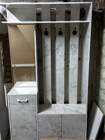 Окна и комплектующие: Прихожая модульного типа с сиденьем и системой хранения. Особенности — 1