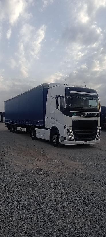 фура волва: Тягач, Volvo, Шторный — 3