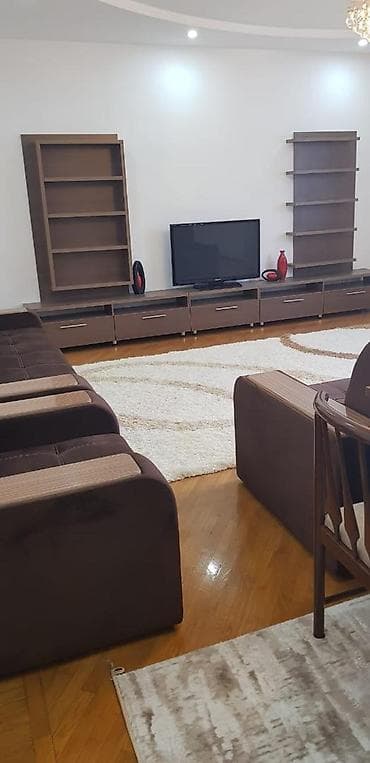 osh flat: Сдаю 4х комнатную квартиру, ул. Московская 160/1 перес. Исанова — 3
