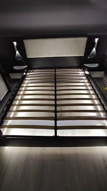 Односпальные кровати: Двуспальная кровать с мягким изголовьем и подсветкой - Основание — 2