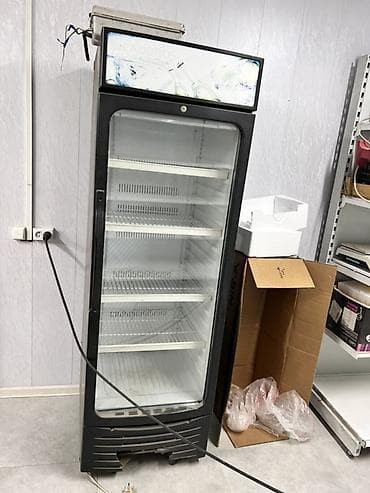 Холодильная витрина (вертикальный холодильник с прозрачной дверью) - — 2