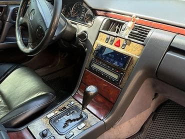 mers 211: Mercedes-Benz E-Class: 1997 г., 4.2 л, Автомат, Газ, Седан — 9