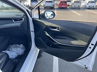 toyta vitz: Toyota Corolla: 2023 г., Вариатор, Гибрид, Седан — 7