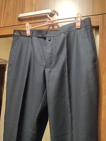 Спортивные костюмы: Продаю мужские брюки одевались один раз на мероприятие. Качество — 1