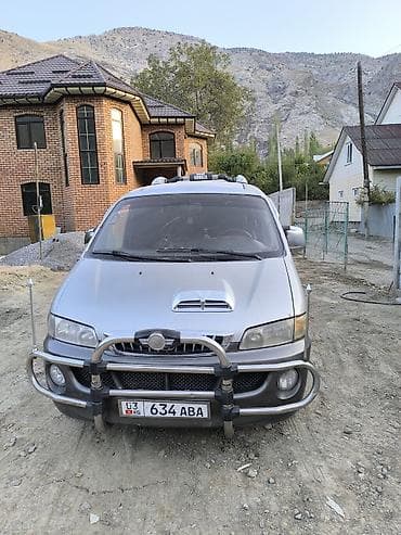Hyundai Starex: 2001 г., 2.5 л, Механика, Дизель, Минивэн