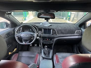 Hyundai Avante: 2016 г., Механика, Седан — 4