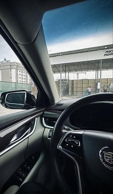 voxy noah: Cadillac XT5: 2013 г., 2 л, Автомат, Бензин, Седан — 4